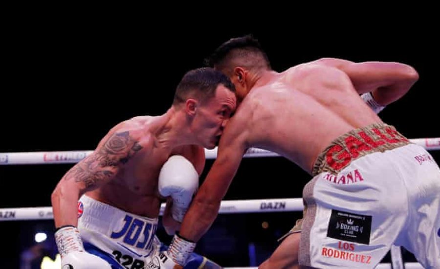 Csúnyán összefejeltek az ökölvívók