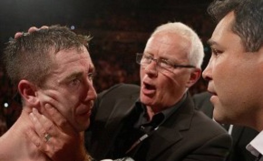 Az orvos döntött, Amir Khan győzött